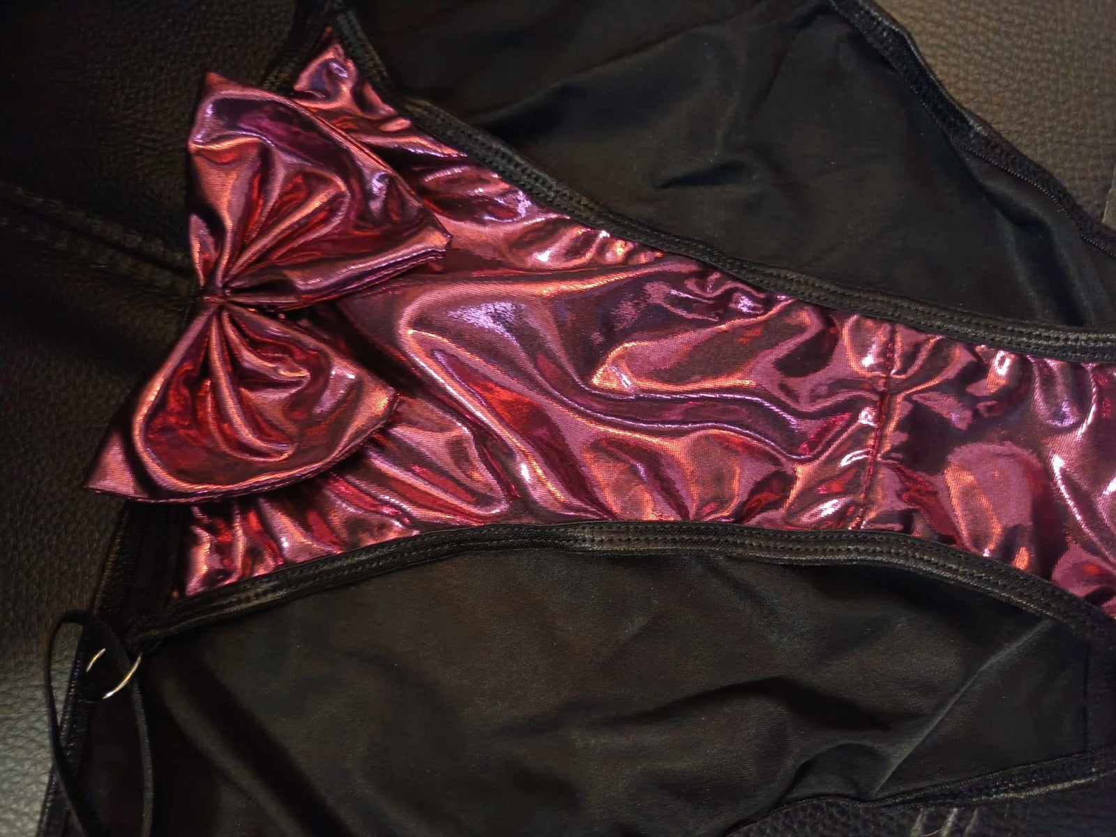 ✨Metallic Pink Panties with Bow Detail Bold Sexy Statement Piece! ✨size 2XL 20