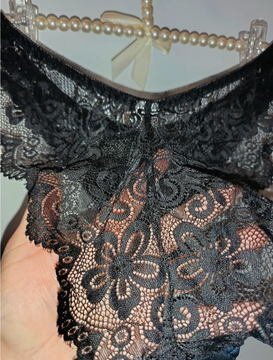 🖤✨ Black Lace & Electric Blue Metallic Brazilian Knickers – Size 2XL 20 ✨🖤