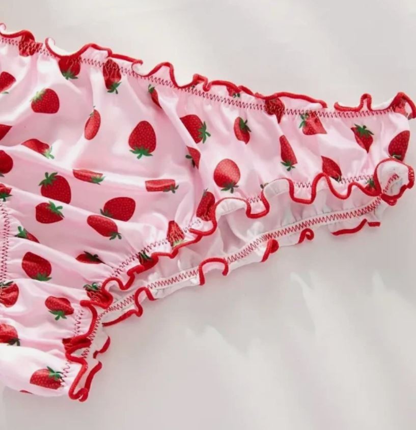 🔥🍓 Strawberry Print Frilly Knickers Women’s Size M UK 10 Cute Ruffle Briefs 🍓