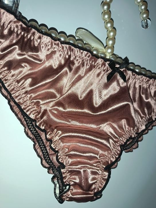 Ladies dusty pink Satin Frilly Knickers Shiny Silky Panties sissy size L 12-14