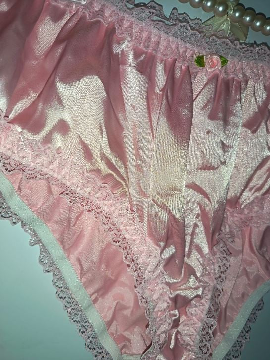 Baby pink Satin Frilly Knickers Lace Trim Vintage Style panties size S 8