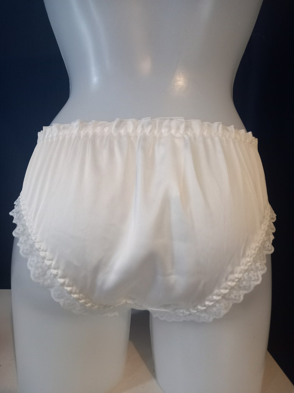 White Cute Shiny Silky feel Bow Detail knickers lace trim panties sissy 10 / M