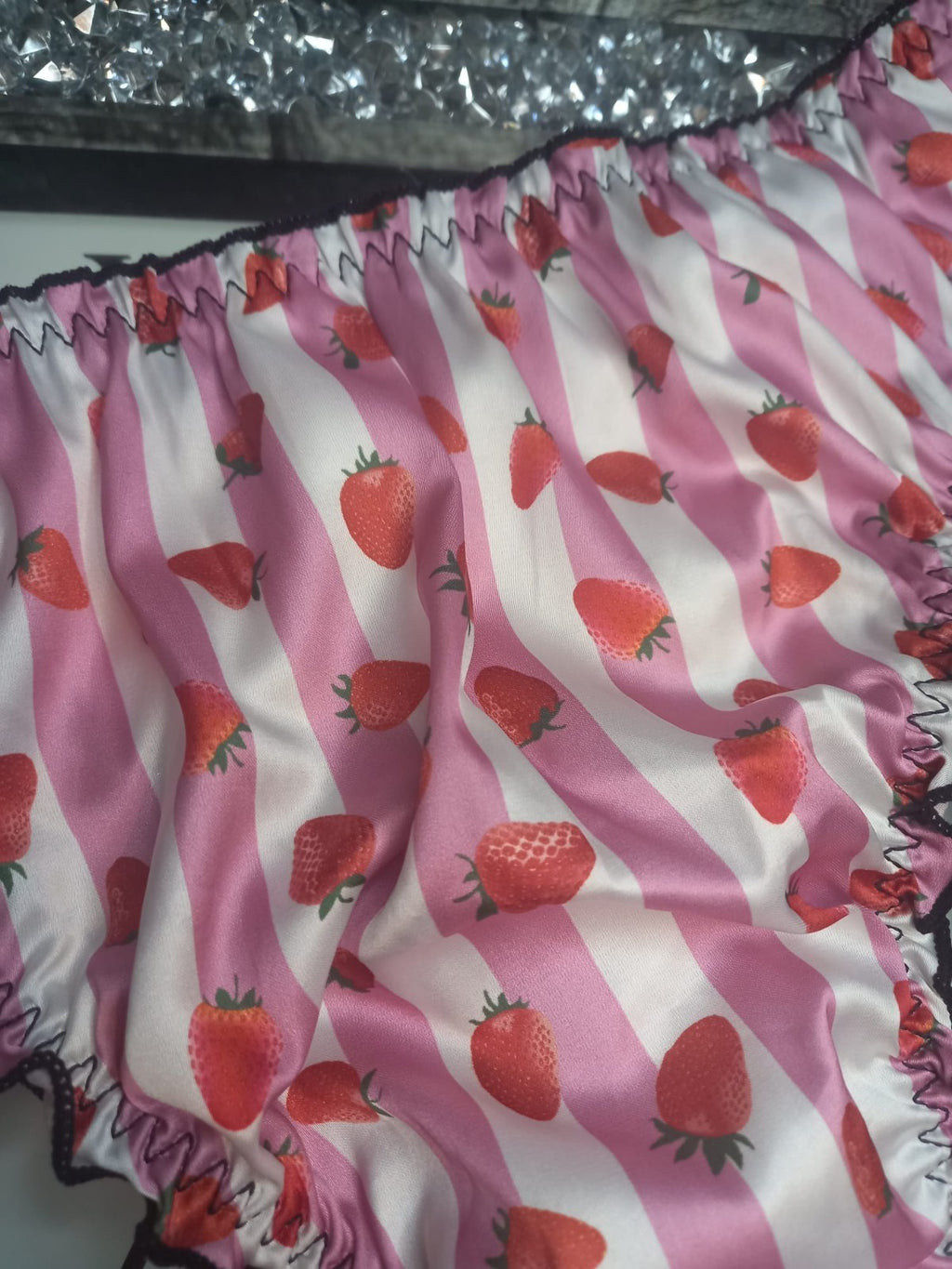 Women strawberry print pink silky feel satin knickers panties sissy size 10 (M)