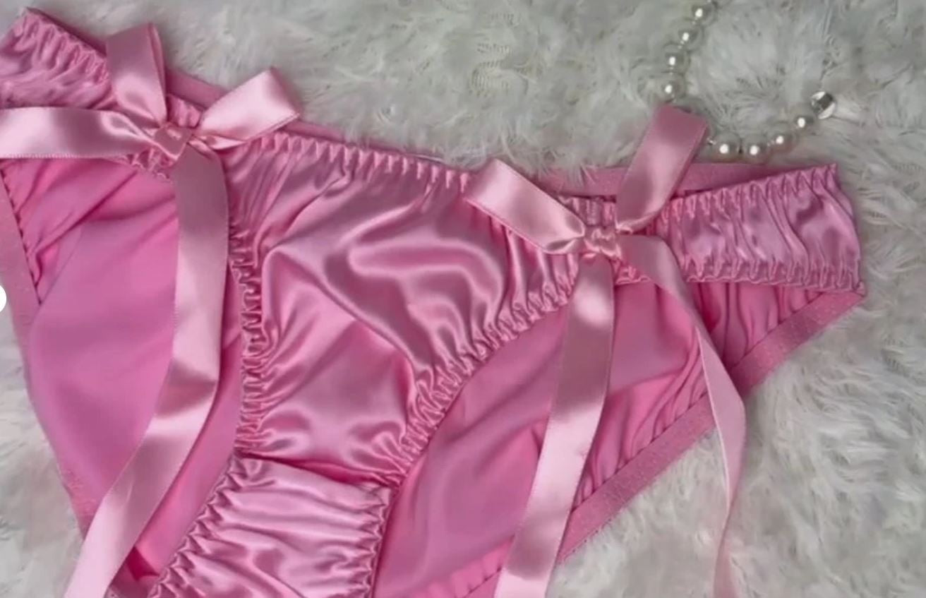 Size S 8💕 Pink Satin Knickers silky feel panties Bikini Briefs Glossy 🎀🎀🎀