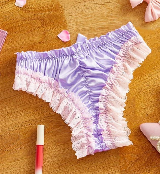 Women's silky feel lilac satin panties ruched bum knickers lace trim size 8 (S)