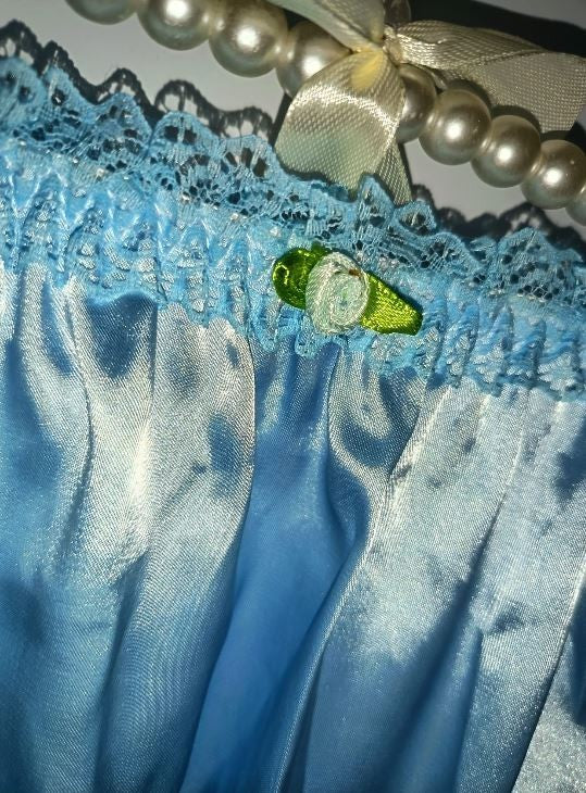 Baby blue Satin Frilly Knickers Lace Trim Vintage Style panties size M 10