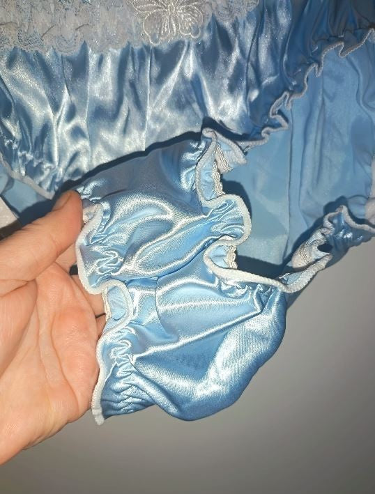 Women’s Blue Satin knickers white Lace Trim silky feel panties size M 10