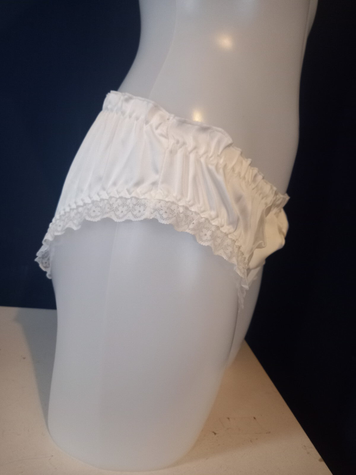 White Cute Shiny Silky feel Bow Detail knickers lace trim panties sissy 10 / M
