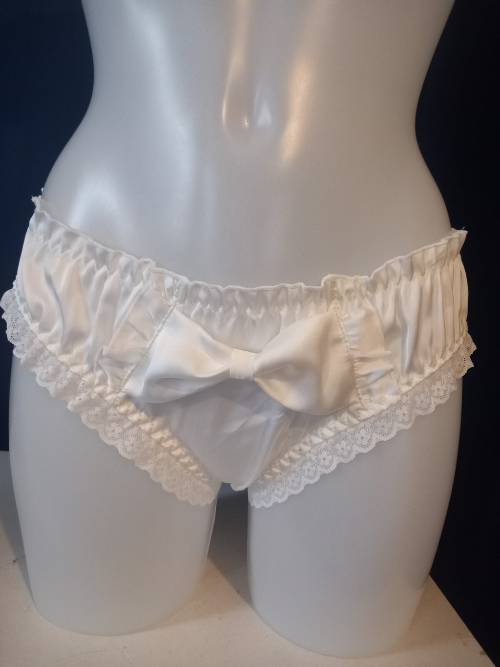 White Cute Shiny Silky feel Bow Detail knickers lace trim panties sissy 10 / M