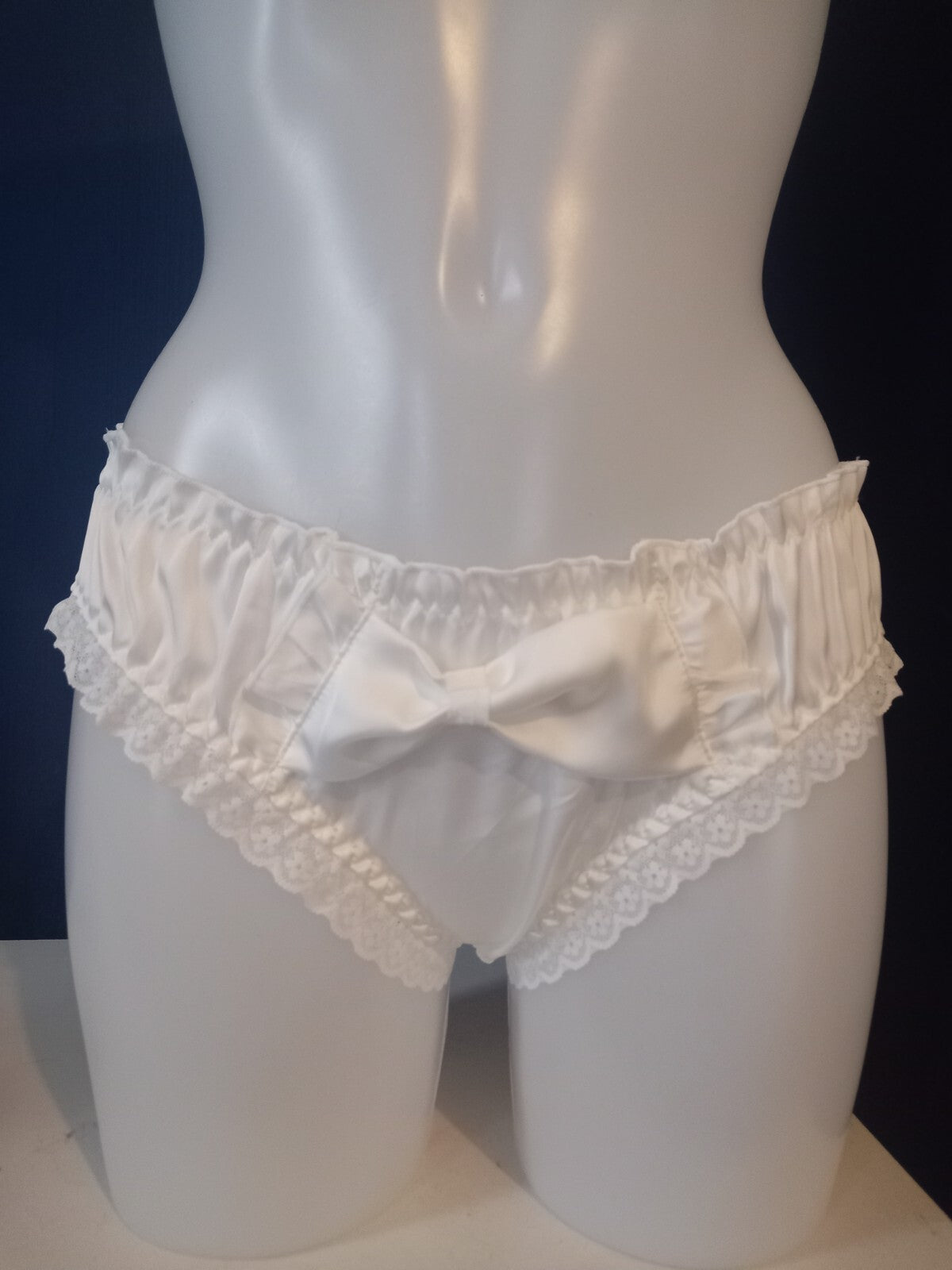 White Cute Shiny Silky feel Bow Detail knickers lace trim panties sissy 10 / M