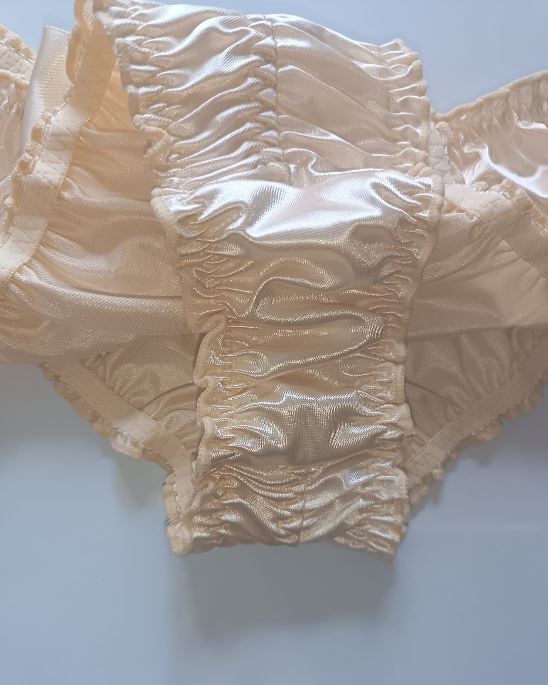 ✨ Women’s Champagne Satin Ruched Thong Briefs ✨ Size 3XL UK 22–24