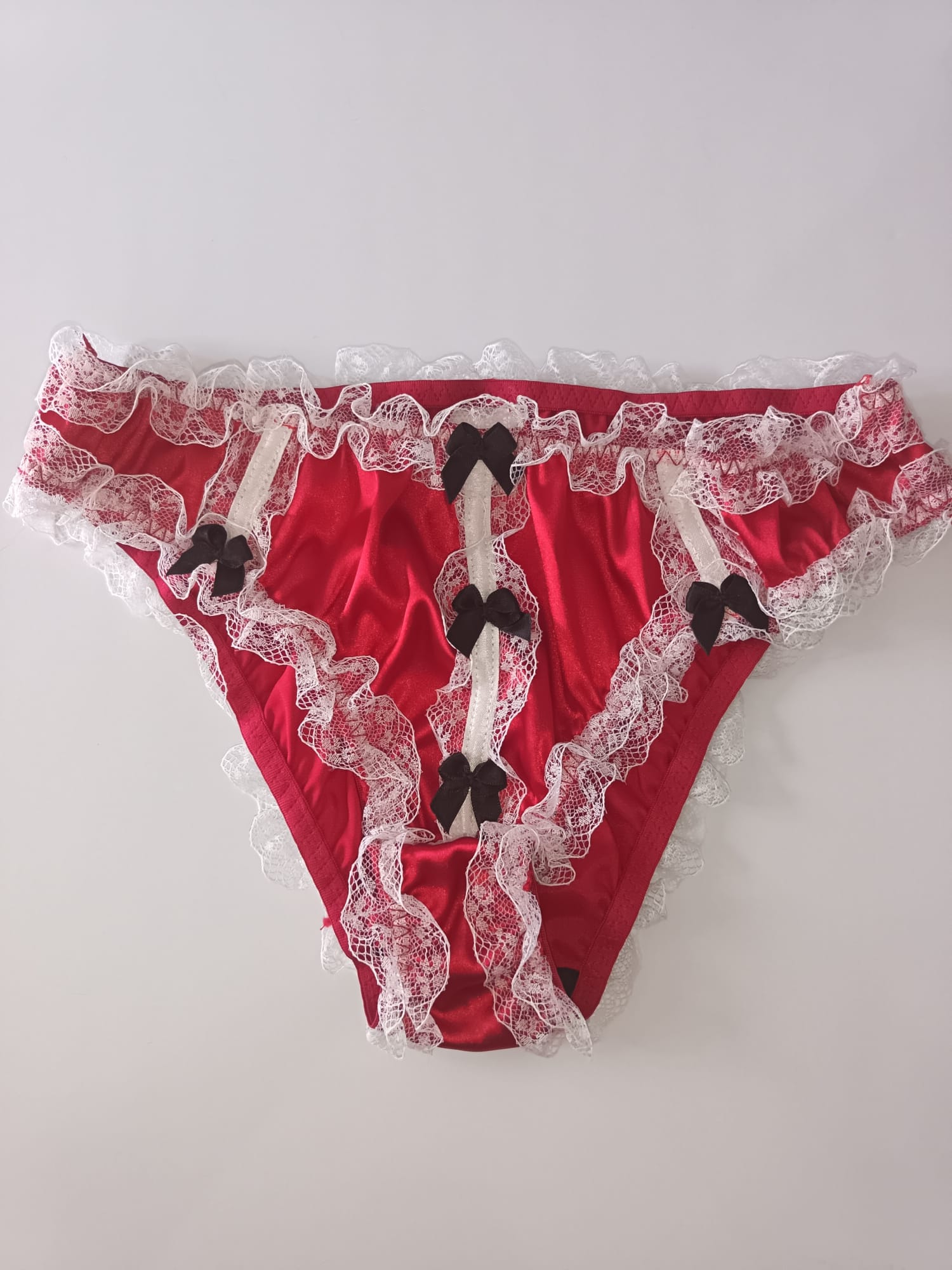 Women’s Red Satin Knickers White Lace Black Bows silky panties size S 8