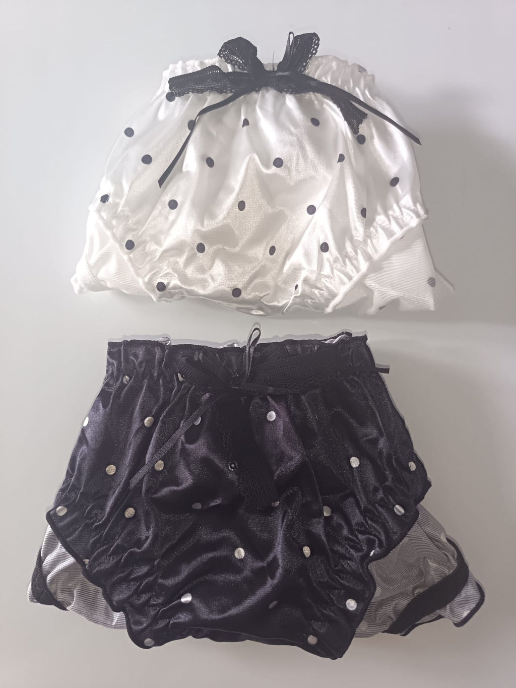 2 Pack Women’s Satin Polka Dot Knickers Black White silky panties size 8 S