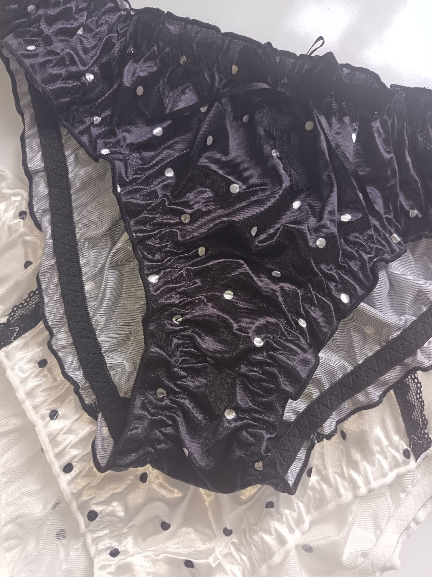 2 Pack Women’s Satin Polka Dot Knickers Black White silky panties size 16-18 XL