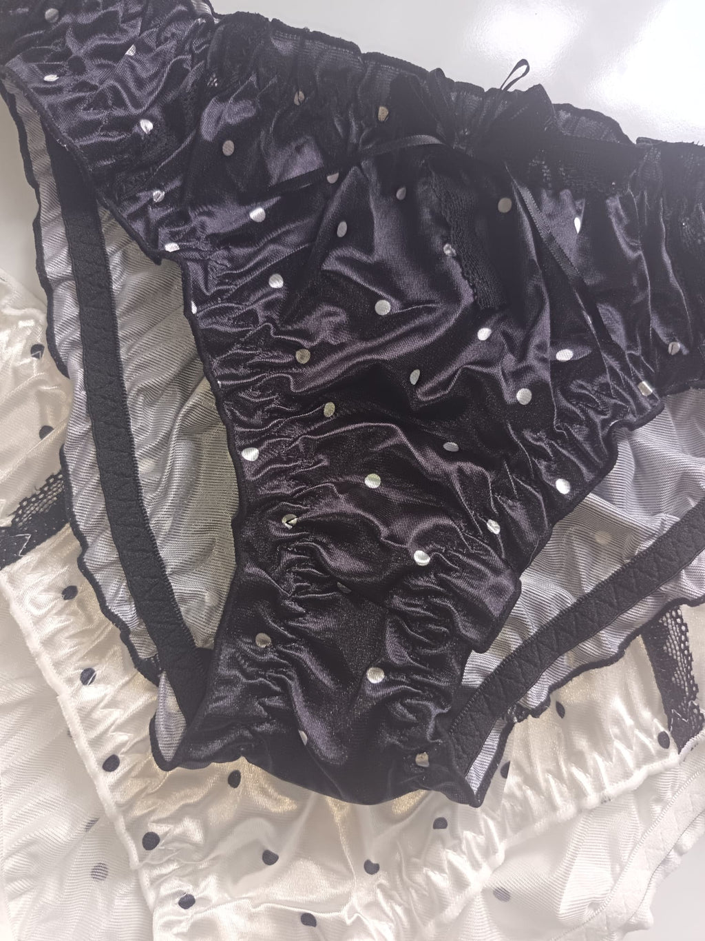 2 Pack Women’s Satin Polka Dot Knickers Black White silky panties size 8 S