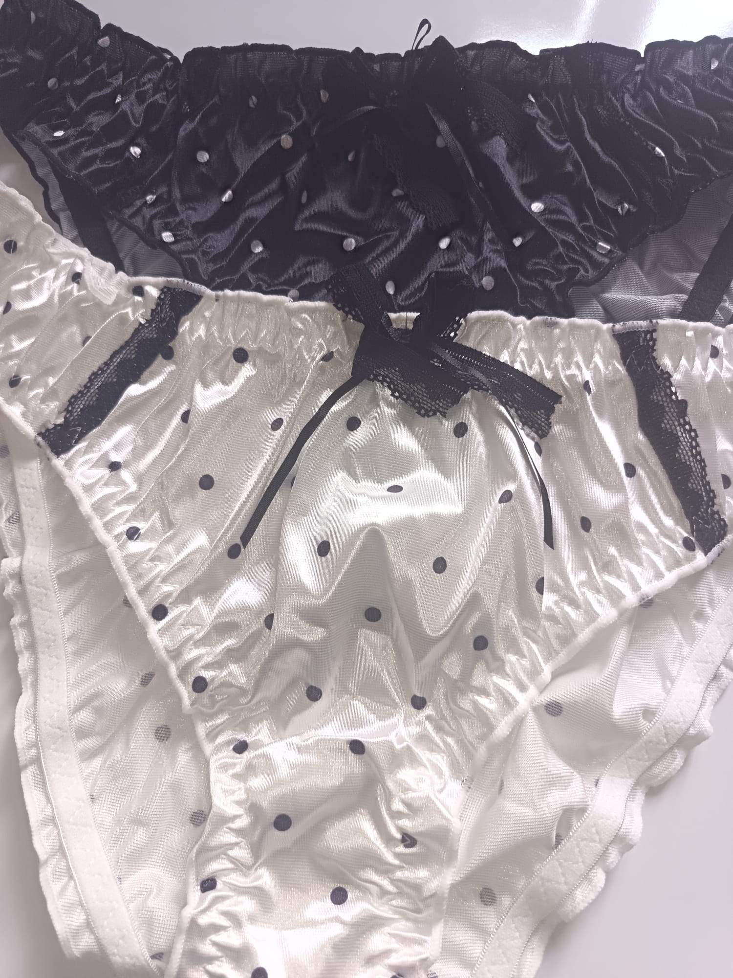 2 Pack Women’s Satin Polka Dot Knickers Black White silky panties size 8 S