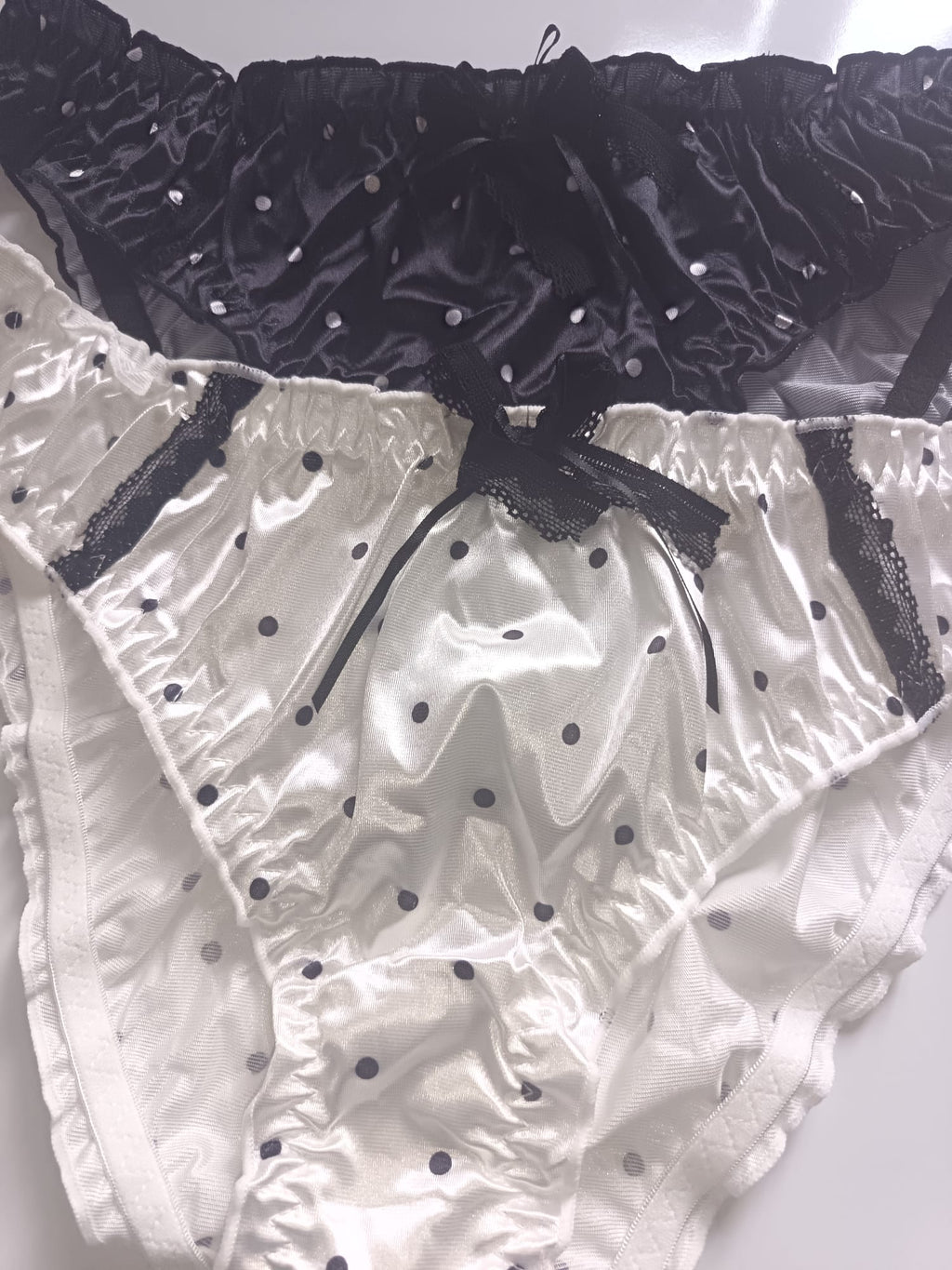 2 Pack Women’s Satin Polka Dot Knickers Black White silky panties size 16-18 XL