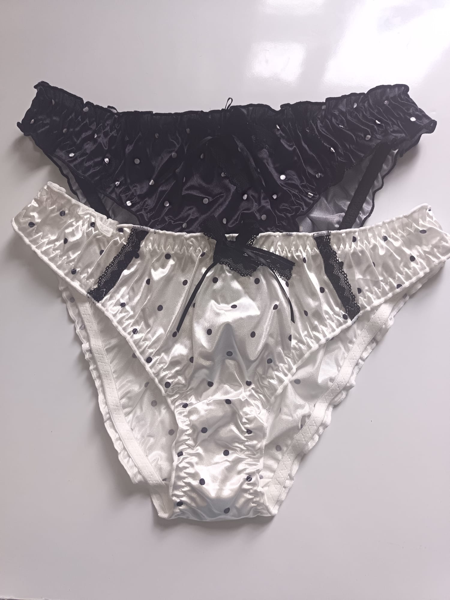 2 Pack Women’s Satin Polka Dot Knickers Black White silky panties size 8 S